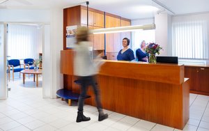 Eingangsbereich der Hausarztpraxis Rückersdorf